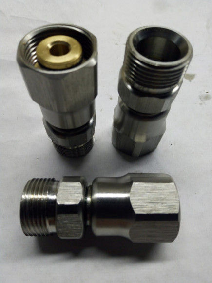 Поворотное соединение 22x1,5 г. 22х 1,5 ш. нерж. на подшипниках Поворотное соединение 22x1,5 г. 22х 1,5 ш. нерж. на подшипниках